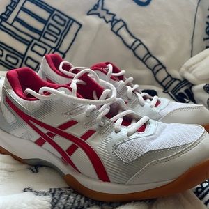 ASICS gel rocket. NWOB.  Bought the wrong size for myself.